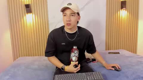 Snapshot of otto_andrew chatting on 03-01-26, 07:27 Otto Andrew online show from 03-01-26, 07:27