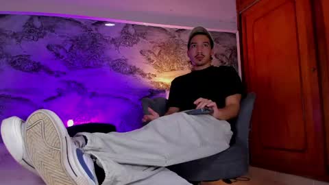 Otto Andrew online show from 05-27-26, 05:04