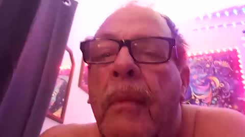 ou8124824 online show from 09-22-25, 01:40