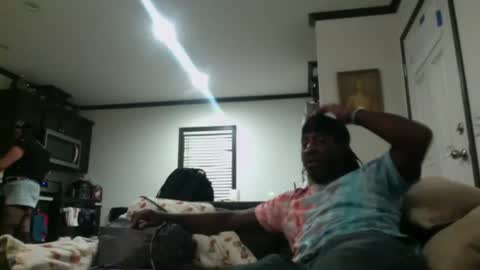 Snapshot of outkast8033 chatting on 08-10-26, 02:04 Dude online show from 08-10-26, 02:04