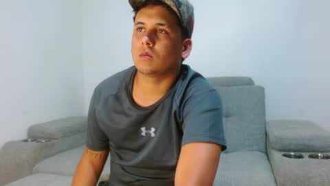 Snapshot of owenandrosecs chatting on 04-28-26, 10:15 Owen and Rose online show from 04-28-26, 10:15
