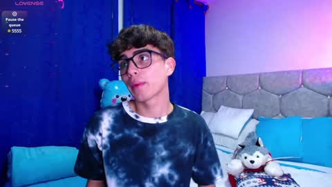 Owen  Independent model  online show from 12-13-24, 01:48