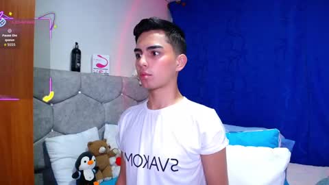 Owen  Independent model  online show from 09-14-25, 02:22