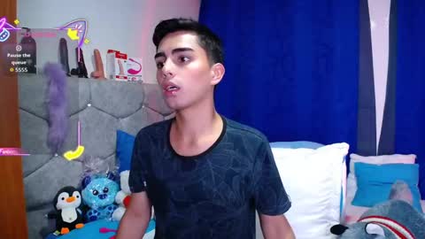 Owen  Independent model  online show from 09-24-25, 11:30