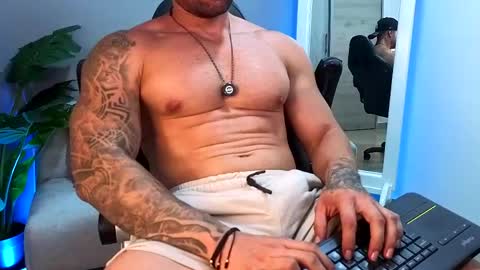 Snapshot of owenmaximus814 chatting on 05-21-26, 06:37 Maximus Owen online show from 05-21-26, 06:37