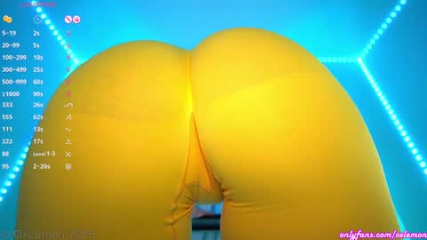 Snapshot of oxlemon chatting on 02-16-25, 11:48 oxlemon online show from 02-16-25, 11:48