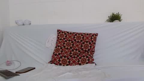 Jeannifer online show from 01-14-25, 04:08