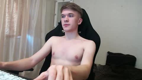 Snapshot of oydikey chatting on 10-01-25, 12:11 Oydin online show from 10-01-25, 12:11