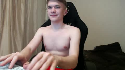 Snapshot of oydikey chatting on 10-04-25, 01:36 Oydin online show from 10-04-25, 01:36