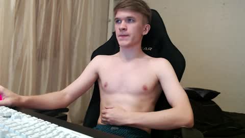 Snapshot of oydikey chatting on 10-13-25, 03:56 Oydin online show from 10-13-25, 03:56