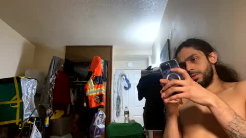 Snapshot of oyeblancki chatting on 01-01-25, 10:35 CoCreatorBlancki online show from 01-01-25, 10:35