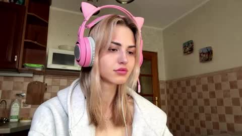 Eva online show from 05-11-26, 06:19