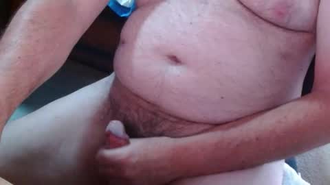 Snapshot of ozzieozzieoi chatting on 11-04-25, 02:43 HairyolOz online show from 11-04-25, 02:43