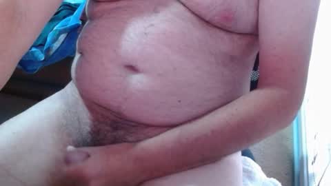 Snapshot of ozzieozzieoi chatting on 11-17-25, 01:55 HairyolOz online show from 11-17-25, 01:55