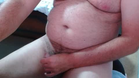 Snapshot of ozzieozzieoi chatting on 02-18-26, 01:34 HairyolOz online show from 02-18-26, 01:34