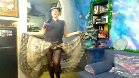 Snapshot of ozzy_helen chatting on 12-24-24, 06:39 Ozzy Helen online show from 12-24-24, 06:39