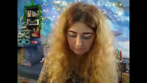 Snapshot of ozzy_helen chatting on 12-24-24, 09:44 Ozzy Helen online show from 12-24-24, 09:44