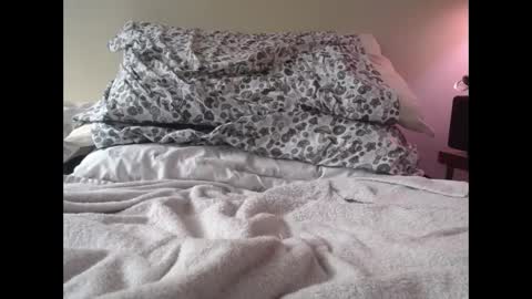 Snapshot of p_guin12345 chatting on 03-07-25, 04:22 p guin12345 online show from 03-07-25, 04:22