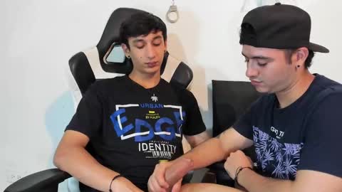 Snapshot of p_jhon chatting on 01-23-25, 02:44 P online show from 01-23-25, 02:44