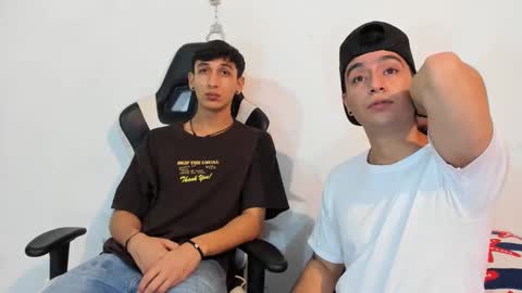 Snapshot of p_jhon chatting on 02-16-25, 12:19 P online show from 02-16-25, 12:19