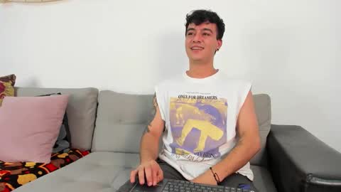 Snapshot of p_jhon chatting on 11-26-25, 02:34 P online show from 11-26-25, 02:34