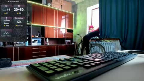 Ella online show from 02-22-25, 10:29