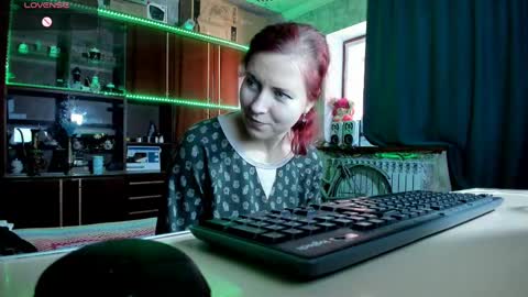 Ella online show from 03-11-25, 06:43