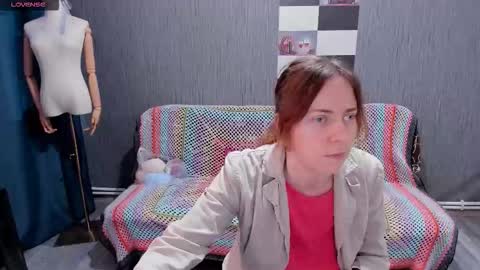 Ella online show from 10-10-25, 08:13