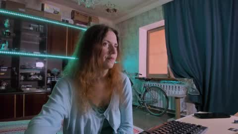 Ella online show from 05-29-26, 06:33