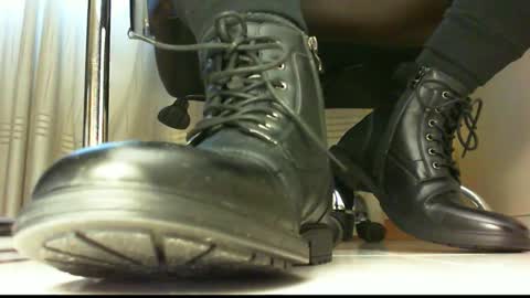 Pablo Meness online show from 01-08-25, 03:17