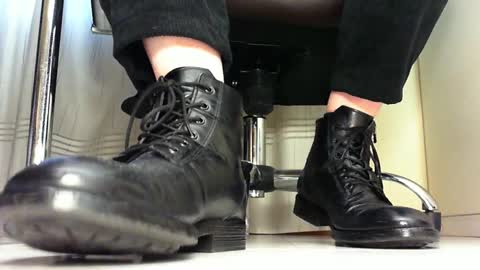 Pablo Meness online show from 01-27-25, 04:01