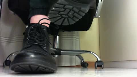 Pablo Meness online show from 01-28-25, 06:17