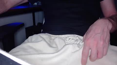 Snapshot of paddy22hh chatting on 10-27-25, 08:35 paddy22hh online show from 10-27-25, 08:35