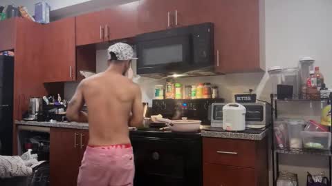 Snapshot of padthaitaco85 chatting on 11-19-25, 03:06 The Last Of The Meheecans online show from 11-19-25, 03:06