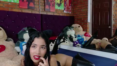 Miss Salome online show from 10-27-25, 03:16