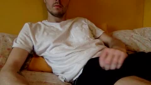 Snapshot of paintdude424 chatting on 12-25-24, 07:34 paintdude424 online show from 12-25-24, 07:34