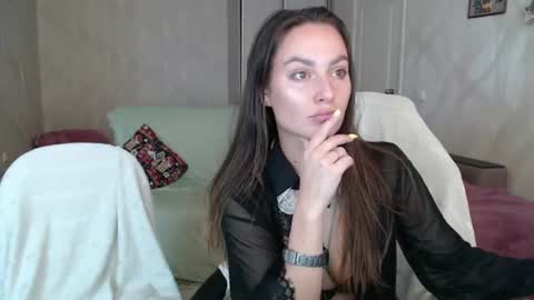 Snapshot of pair_of_gods chatting on 07-17-26, 08:32 Lizzi Igor online show from 07-17-26, 08:32