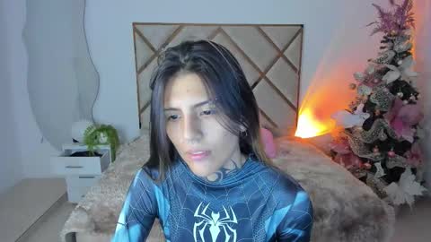 Snapshot of palechor69 chatting on 12-15-25, 03:33 palechor online show from 12-15-25, 03:33