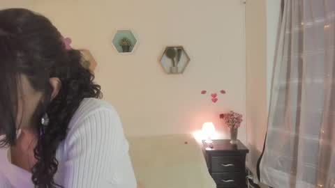 Paloma  online show from 04-17-26, 09:29