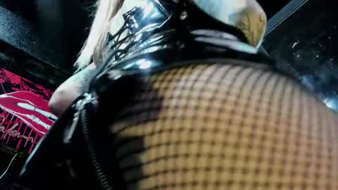 Paloma online show from 03-19-26, 09:30