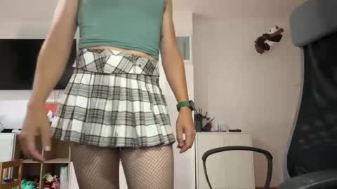 Snapshot of pam_florescht chatting on 09-22-25, 10:17 lonely and curious online show from 09-22-25, 10:17