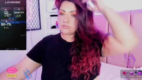 Snapshot of pamela_dimantis_ chatting on 10-14-25, 04:02 Pamela online show from 10-14-25, 04:02