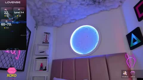 Snapshot of pamela_dimantis_ chatting on 10-17-25, 04:15 Pamela online show from 10-17-25, 04:15