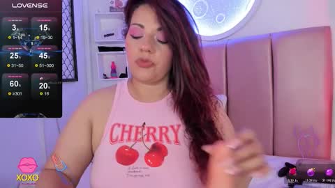 Snapshot of pamela_dimantis_ chatting on 10-27-25, 02:59 Pamela online show from 10-27-25, 02:59