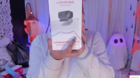 pamela online show from 10-31-25, 04:02