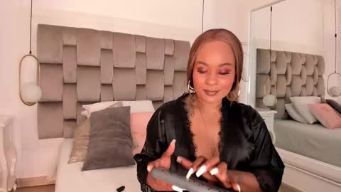  Pamela  online show from 11-30-25, 03:54