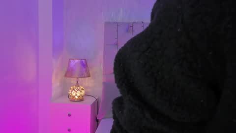 TELL ME PAMELLA AND GIVE ME A GOOD GRADE ITS IMPORTANT online show from 01-06-26, 12:53