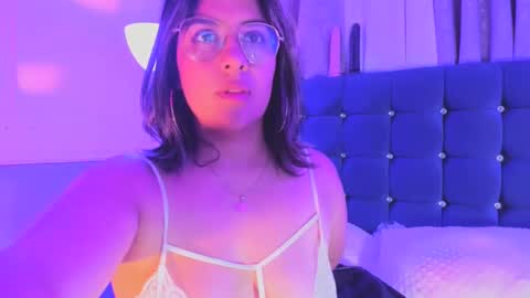 Snapshot of pandoracherry chatting on 02-11-25, 06:40 Pandora online show from 02-11-25, 06:40