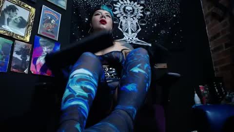       online show from 03-03-25, 11:03