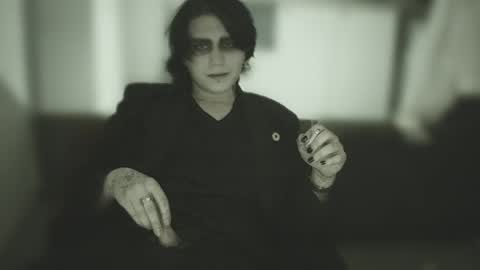 In bio online show from 04-15-26, 07:10